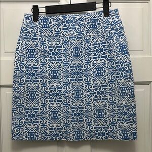 Lulu-B Stylish Blue and White Swirl Patterned Mini Skirt -  Size 2